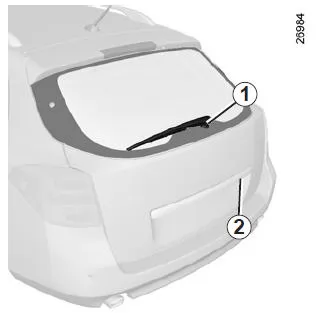 Renault Laguna. Fahrzeug mit aufstellbarer Heckscheibe